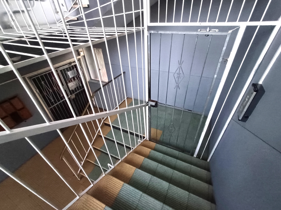 2 Bedroom Property for Sale in Uitenhage Central Eastern Cape